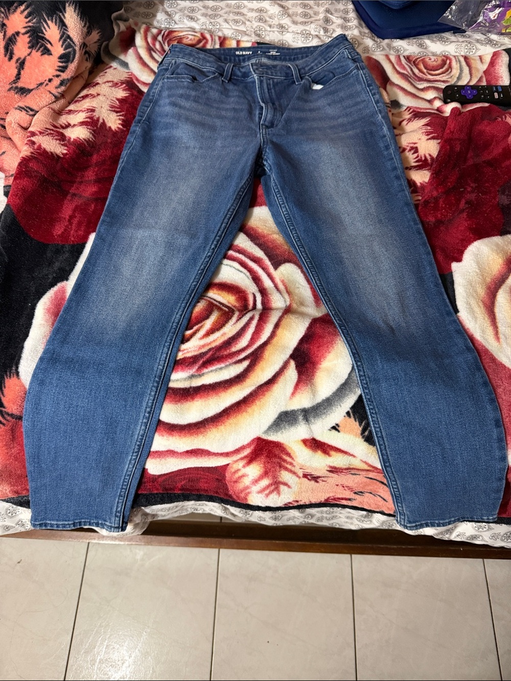 Old Navy Women's Skinny Jeans in Blue Wash